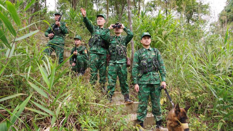 Cán bộ, chiến sĩ Bộ đội Biên phòng tỉnh Lạng Sơn, tuần tra, kiểm soát, trên tuyến biên giới.