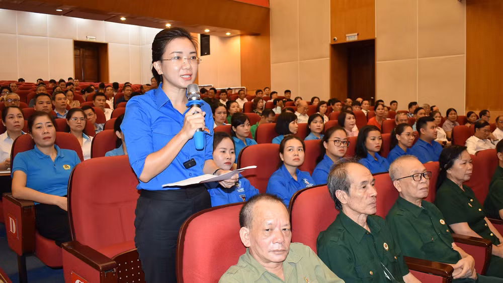 Đại diện Đoàn thanh niên thành phố Tuyên Quang nêu ý kiến tại hội nghị.