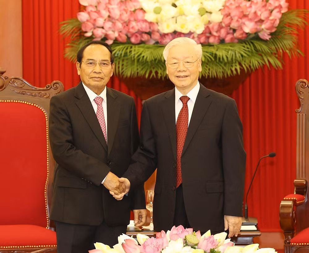 Ngày 18/7/2022, Tổng Bí thư Nguyễn Phú Trọng tiếp đồng chí Bounthong Chitmany, Ủy viên Bộ Chính trị, Thườngtrực Ban Bí thư Đảng Nhân dân Cách mạng Lào, Phó Chủ tịch nước Lào thăm chính thức Việt Nam. (Ảnh TTXVN)