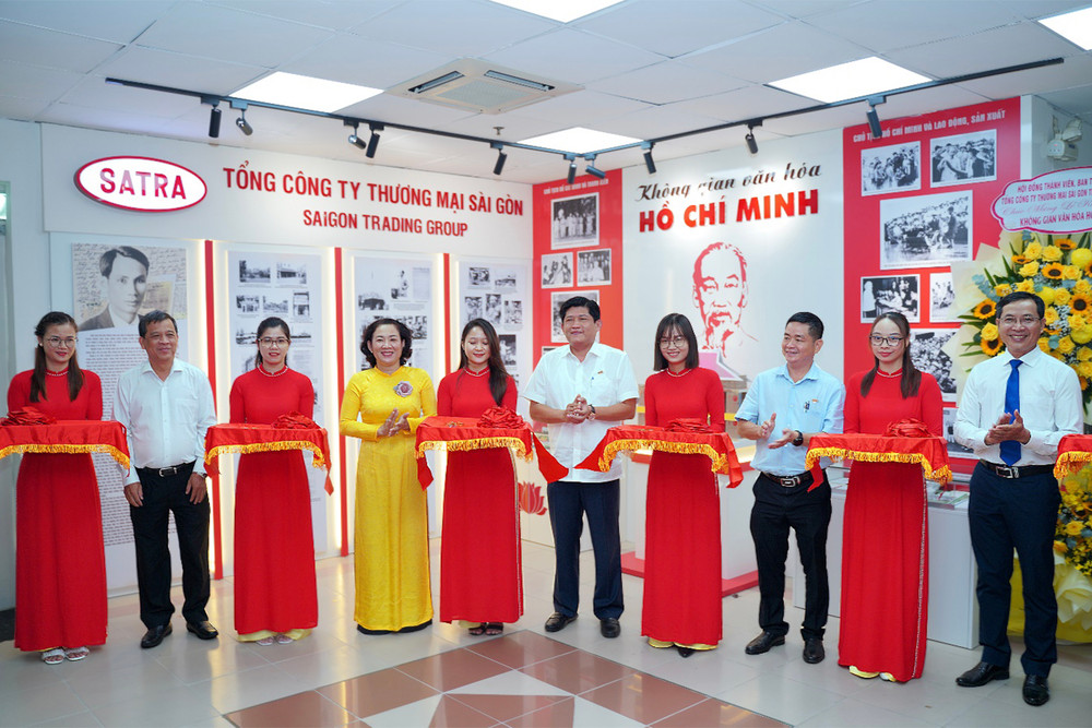 Nghi thức khánh thành Không gian văn hóa Hồ Chí Minh cấp Tổng Công ty. (Ảnh: SATRA)