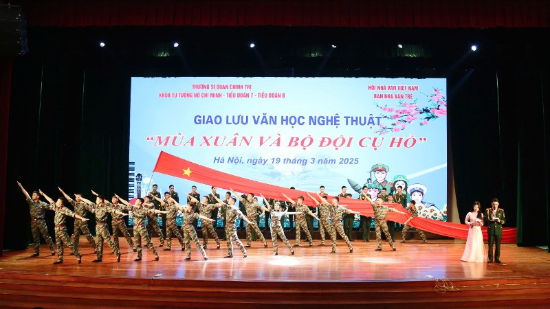 Chương trình nghệ thuật công phu, hoành tráng của Trường sĩ quan Chính trị.