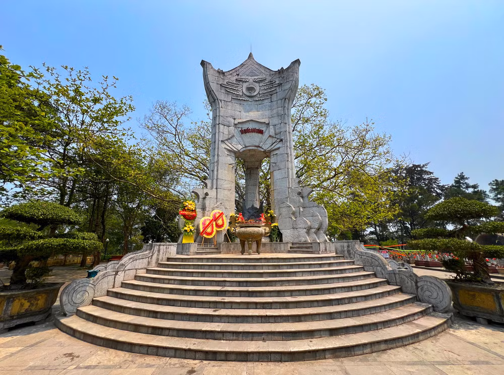 Trời Quảng Trị xanh mầu hy vọng.