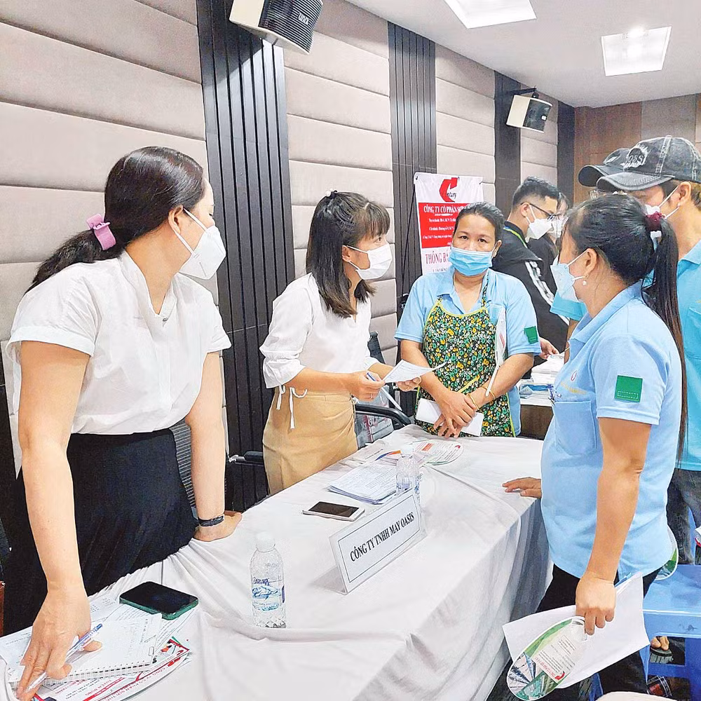 Trung tâm Dịch vụ việc làm Thành phố Hồ Chí Minh kết nối, giới thiệu việc làm cho công nhân mất việc.