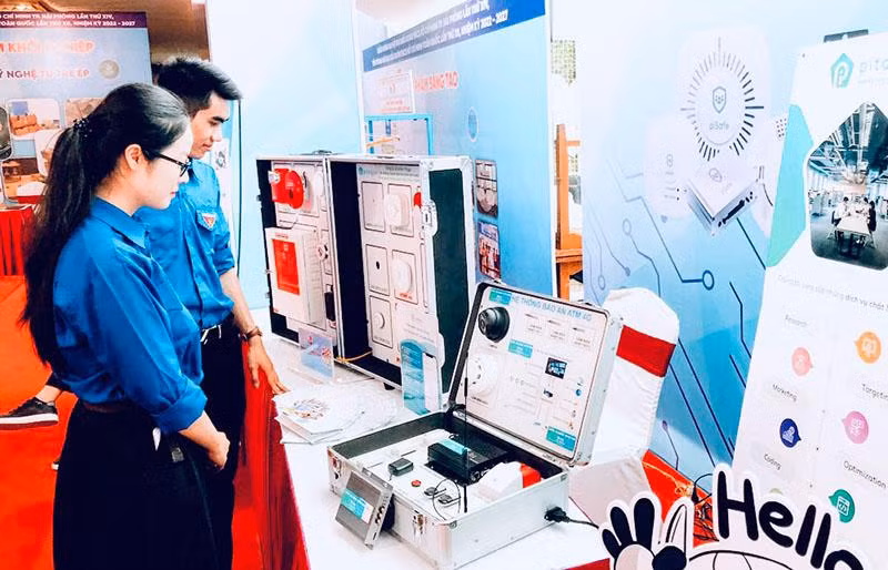 Triển lãm ảnh số kết hợp trưng bày các sản phẩm khởi nghiệp, đổi mới sáng tạo của tuổi trẻ Hải Phòng.