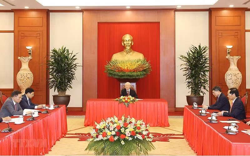 Quang cảnh buổi điện đàm. (Ảnh: TTXVN)