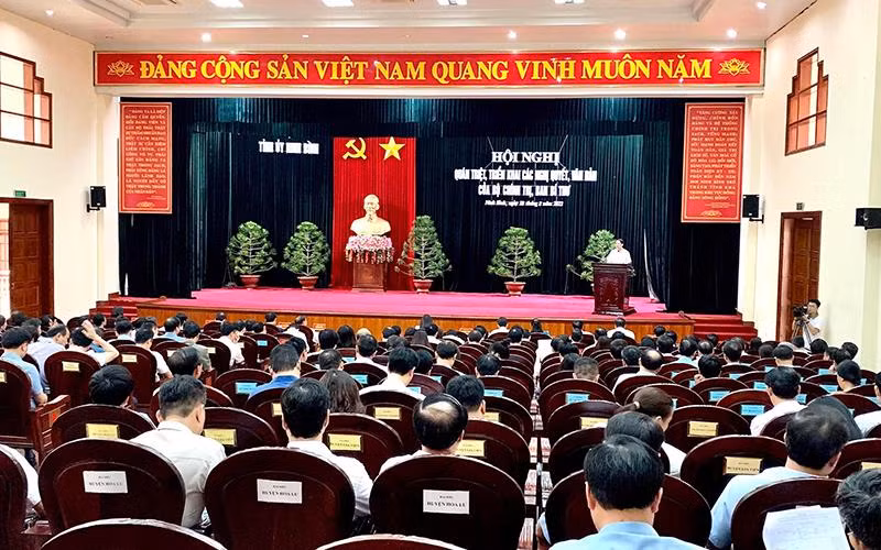 Tỉnh ủy Ninh Bình tổ chức Hội nghị quán triệt, triển khai các nghị quyết, văn bản của Bộ Chính trị, Ban Bí thư ngày 18/8/2022.