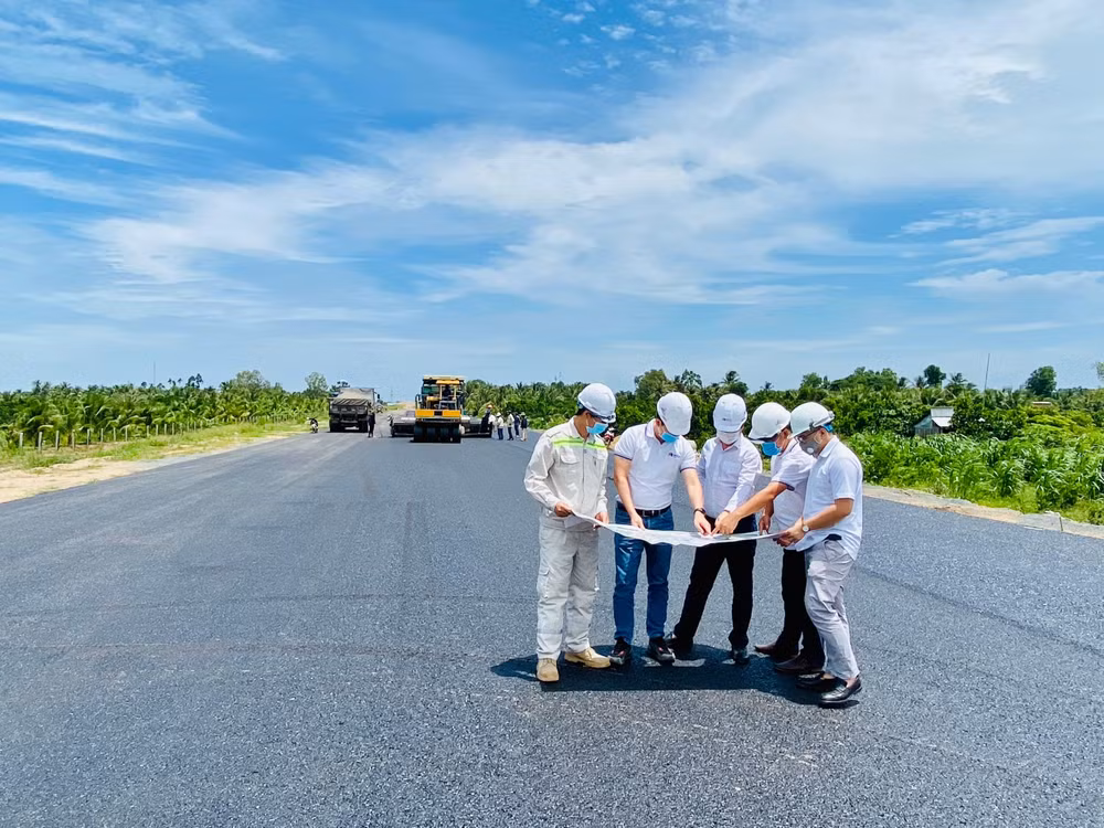 Trao đổi phương án kỹ thuật tại cao tốc Trung Lương-Mỹ Thuận. Trao đổi phương án kỹ thuật tại cao tốc Trung Lương-Mỹ Thuận.