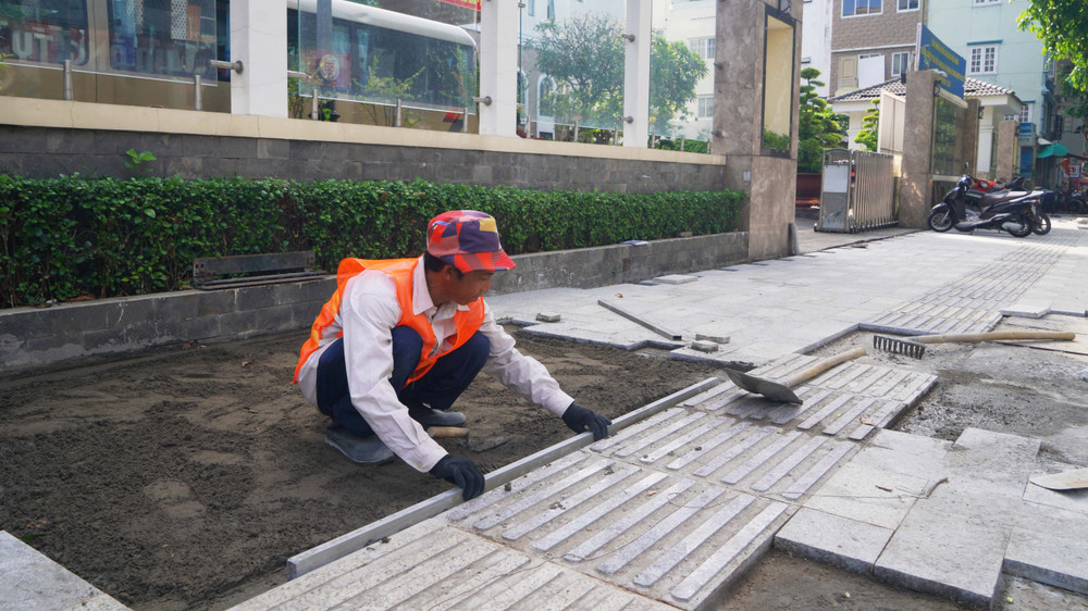 Hiện tại, Quận 1 đang thi công đồng loạt 37 tuyến đường. Hiện tại, Quận 1 đang thi công đồng loạt 37 tuyến đường.