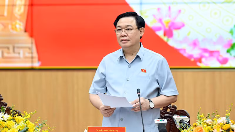 Chủ tịch Quốc hội Vương Đình Huệ làm việc với Thành ủy Cần Thơ ảnh 1