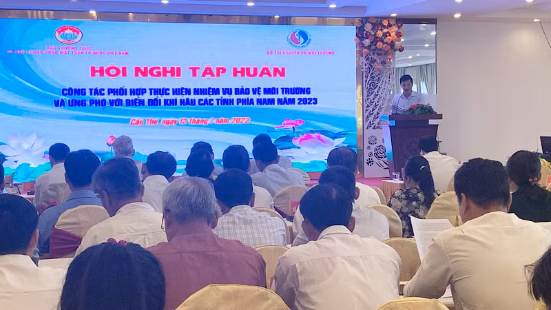 Đại biểu phát biểu ý kiến tại Hội nghị.