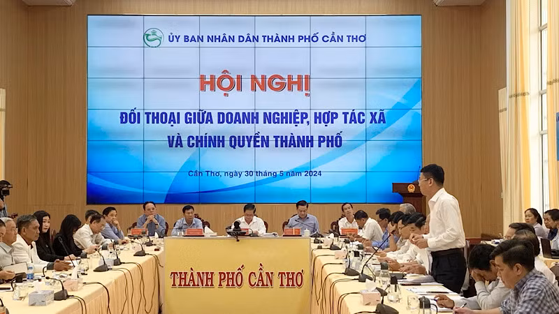 Quang cảnh buổi đối thoại.