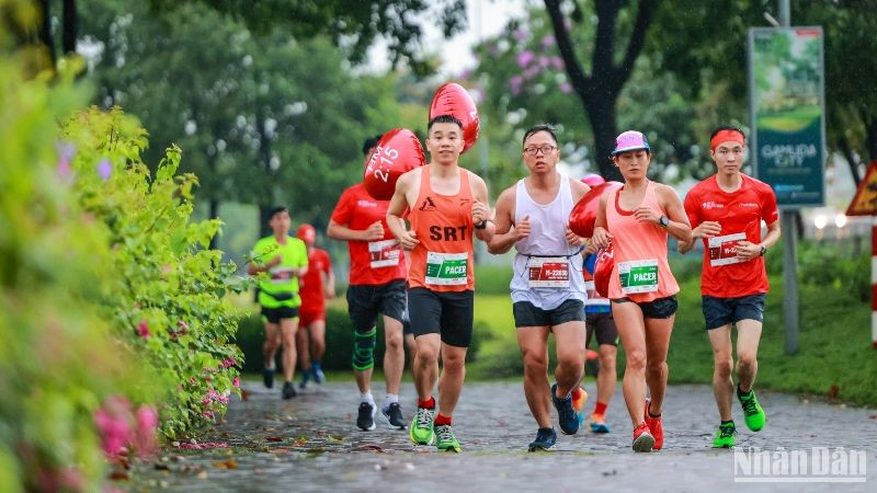 Các vận động viên tham gia giải chạy Press Marathon 2023.