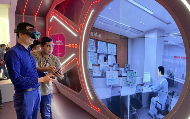 Doanh nghiệp khoa học và công nghệ trình diễn sản phẩm trí tuệ nhân tạo.
