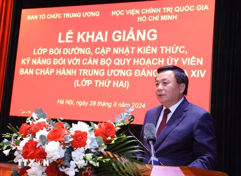 Giáo sư, Tiến sĩ Nguyễn Xuân Thắng, Ủy viên Bộ Chính trị, Giám đốc Học viện Chính trị quốc gia Hồ Chí Minh, Chủ tịch Hội đồng Lý luận Trung ương phát biểu. (Ảnh: Văn Điệp/TTXVN)