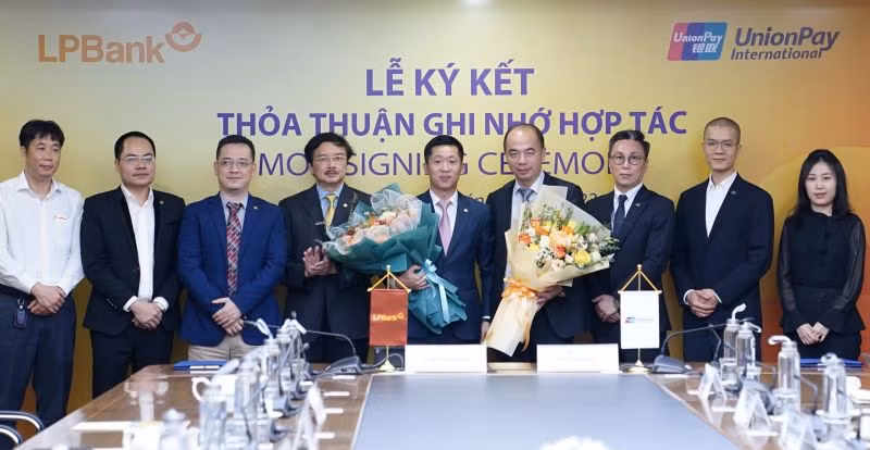 LPBank và UnionPay ký kết thỏa thuận ghi nhớ hợp tác về việc mở rộng mạng lưới phát hành và sử dụng thẻ thanh toán quốc tế.