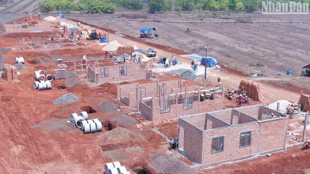 Bình Phước đẩy nhanh tiến độ hoàn thành xóa nhà tạm, nhà dột nát trước ngày 30/4/2025.