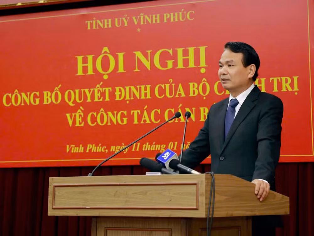 Bí thư Tỉnh ủy Vĩnh Phúc Đặng Xuân Phong phát biểu nhận nhiệm vụ.
