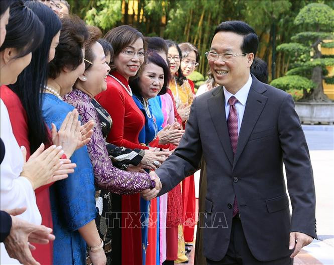 Chủ tịch nước Võ Văn Thưởng và các đại biểu. (Ảnh: TTXVN)