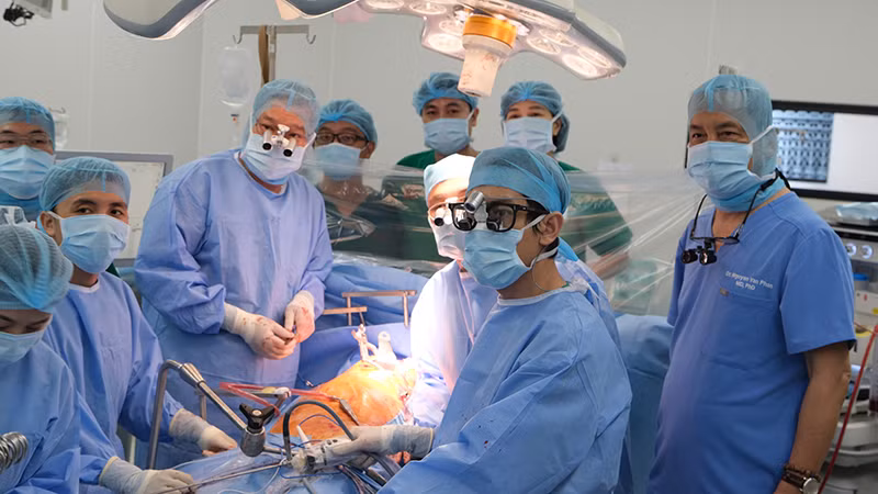 Kỹ thuật mới được thực hiện bởi kíp mổ của Bệnh viện Quân y 175 phối hợp cùng các chuyên gia.
