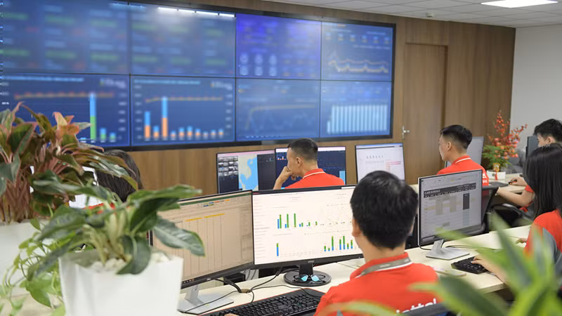 Bộ phận vận hành hệ thống điều hành mạng lưới logicstics NOC.