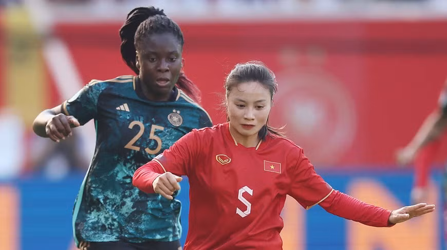 Các học trò của HLV Mai Đức Chung cũng đã tạo ra được những pha bóng nguy hiểm về phía đội chủ nhà. (Nguồn: DFB)