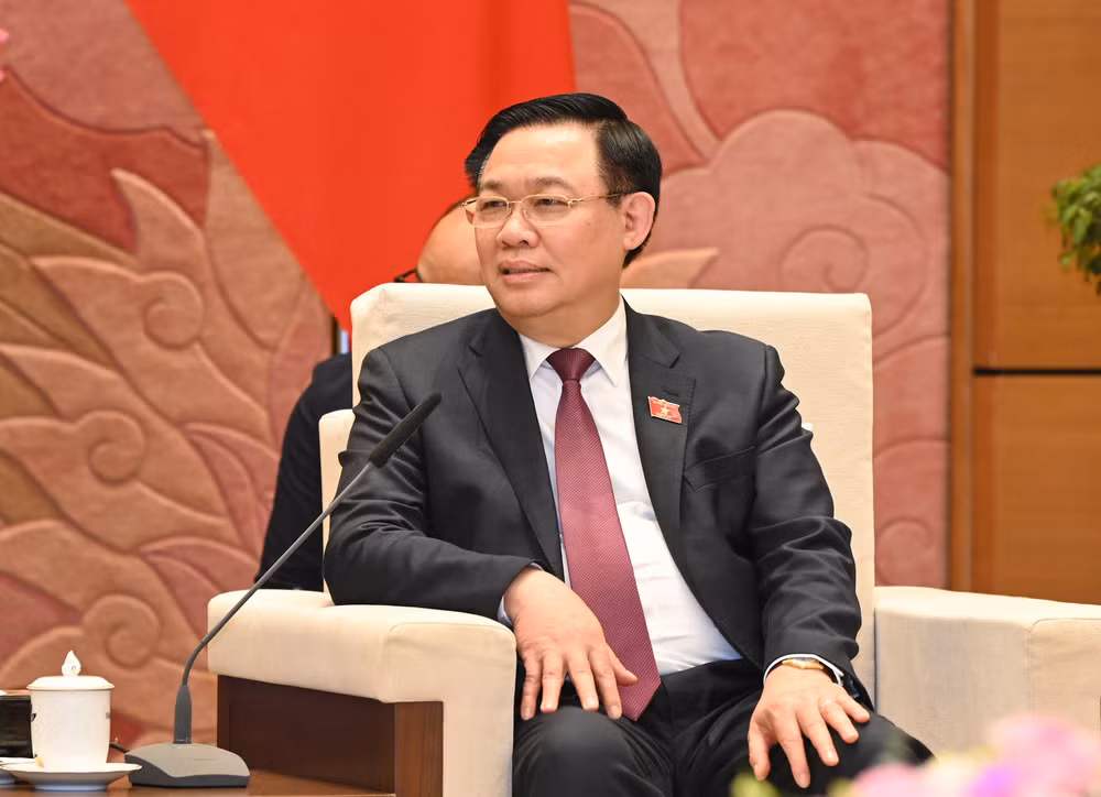 Chủ tịch Quốc hội Vương Đình Huệ phát biểu tại buổi tiếp.