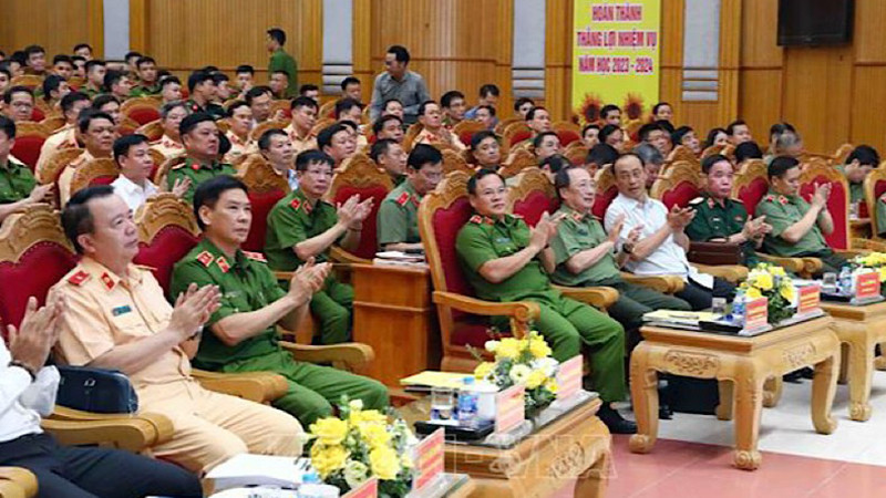 Các đại biểu tham dự Hội thảo.