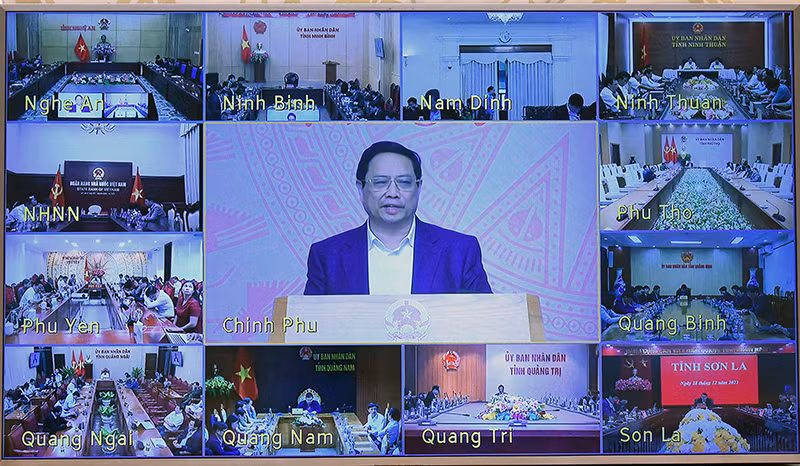 Phiên họp diễn ra dưới hình thức trực tiếp và trực tuyến.