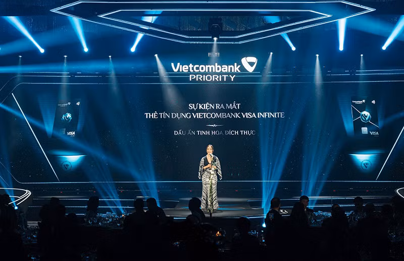 Sự kiện ra mắt thẻ Vietcombank Visa Infinite được tổ chức quy mô giới hạn tại Hà Nội tối 1/12 vừa qua.