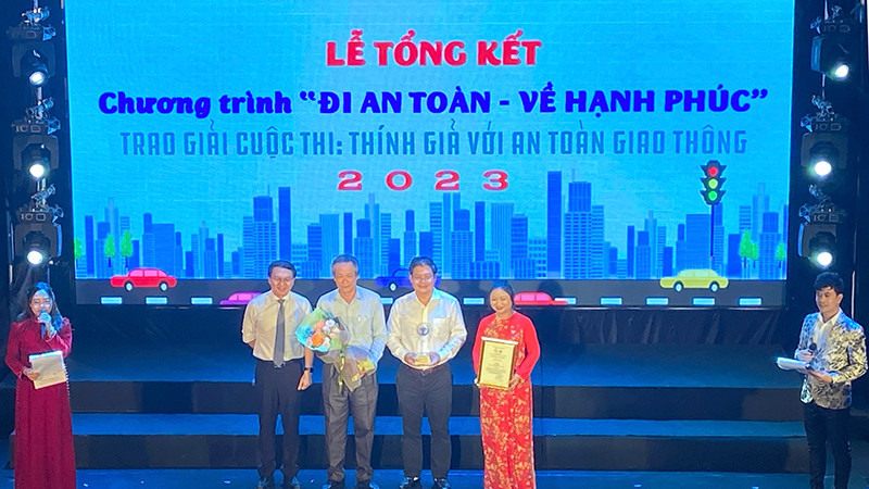 Tổng kết Chương trình “Đi an toàn - Về hạnh phúc”.