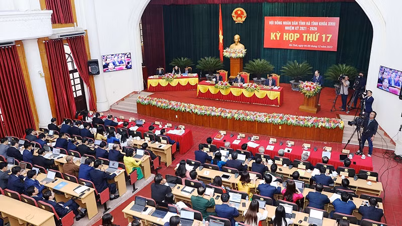 Kỳ họp thứ 17, Hội đồng nhân dân tỉnh Hà Tĩnh thống nhất ban hành chính sách hỗ trợ lưu học sinh Lào.