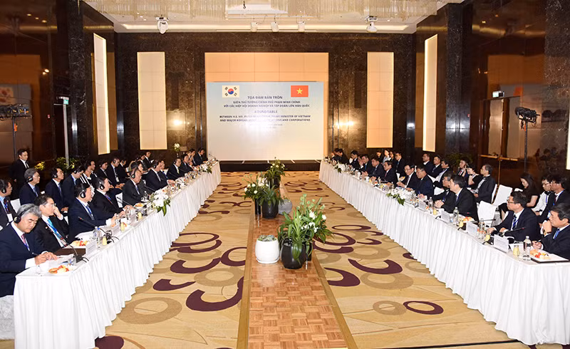 Quang cảnh buổi tọa đàm. (Ảnh: TRẦN HẢI)