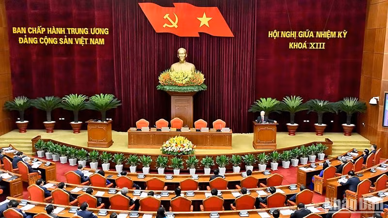 Tổng Bí thư Nguyễn Phú Trọng phát biểu bế mạc hội nghị. (Ảnh: ĐĂNG KHOA)