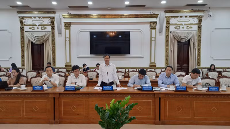 Bộ trưởng Giáo dục và Đào tạo Nguyễn Kim Sơn phát biểu tại buổi làm việc.