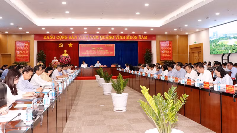 Toàn cảnh hội thảo.