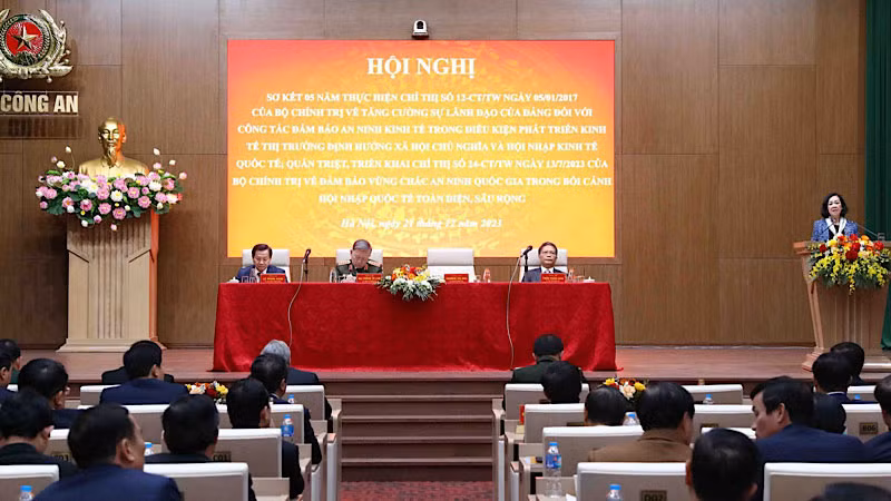 Toàn cảnh hội nghị.