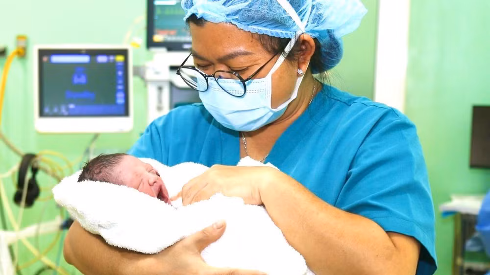 Đây là trường hợp thứ 3 được thông tim trong bào thai thành công với sự hỗ trợ chuyên môn của 2 ekip Bệnh viện Từ Dũ và Bệnh viện Nhi đồng 1.
