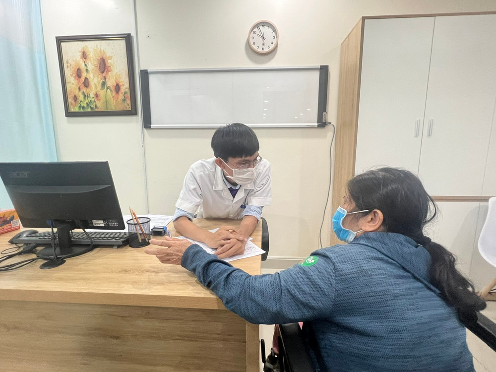 Thành phố đưa ra chỉ tiêu 100% bệnh viện đa khoa thành phố, đa khoa khu vực quận, huyện, trung tâm y tế tổ chức thực hiện khám sức khỏe, tư vấn sức khỏe miễn phí cho người cao tuổi tại địa phương.