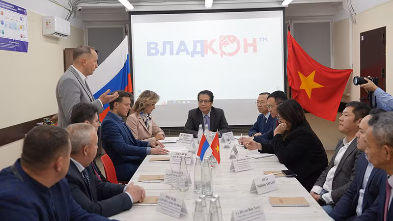 Thăm Công ty sản xuất cá đóng hộp Vladkon.