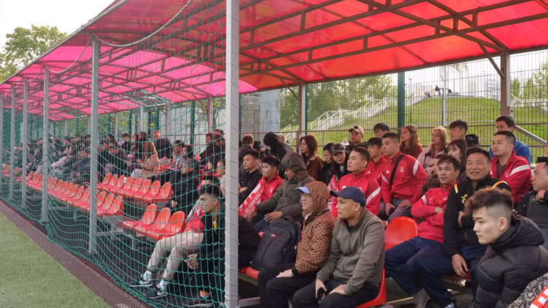 Giải đấu thu hút đông đảo người Việt Nam đến xem và cổ vũ.