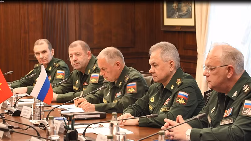 Đoàn đại biểu Bộ Quốc phòng Nga.