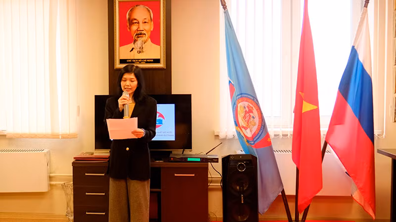 Tổng Lãnh sự Việt Nam tại Ekaterinburg Nguyễn Mai Hường phát biểu.