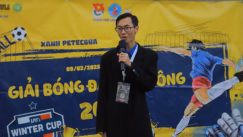 Anh Hồ Minh Nhựt, Phó Bí thư Đoàn Cơ sở Saint Petersburg, Phó trưởng Ban tổ chức Giải, phát biểu bế mạc.