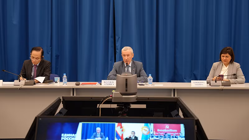 Hội nghị bàn tròn với chủ đề “Vai trò của các lực lượng chính trị có trách nhiệm của Nga và các nước ASEAN trong việc hình thành một trật tự thế giới công bằng mới”. (Ảnh: XUÂN HƯNG)