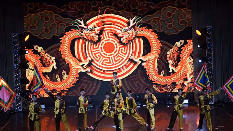 Biểu diễn võ cổ truyền Việt Nam.