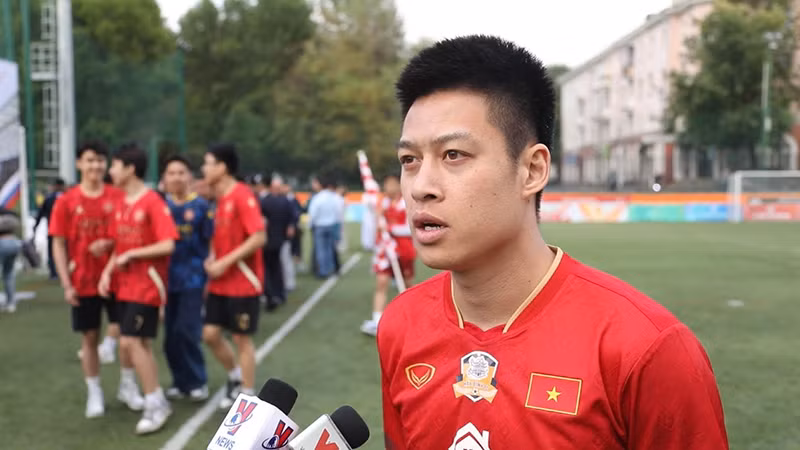 Đội trưởng “FC Thái Bình” Phạm Đức Toàn chia sẻ cảm nhận lần đầu tham dự giải. (Ảnh: Xuân Hưng)