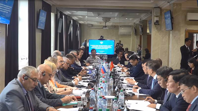 Phiên họp Thường trực Ủy ban Phối hợp liên Chính phủ về Trung tâm Nhiệt đới Việt-Nga. (Ảnh: Xuân Hưng)