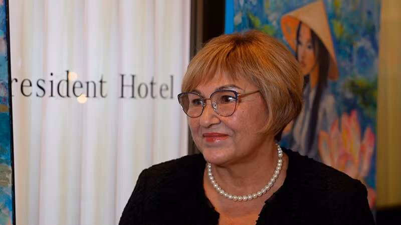 Bà Tatyana Lapteva, Giám đốc Nhà văn hóa Suzdalsky ở Saint Petersburg.