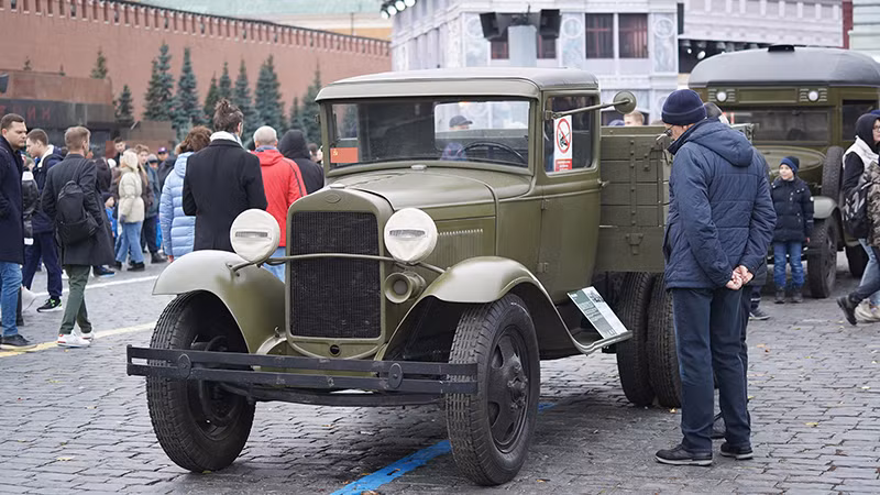 Thiết bị quân sự thời Chiến tranh Vệ quốc vĩ đại được trưng bày.