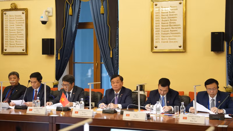 Thượng tướng Hoàng Xuân Chiến, Chủ tịch Phân ban Việt Nam, đồng Chủ tịch Ủy ban Phối hợp liên Chính phủ về Trung tâm Nhiệt đới Việt-Nga. (Ảnh: XUÂN HƯNG)